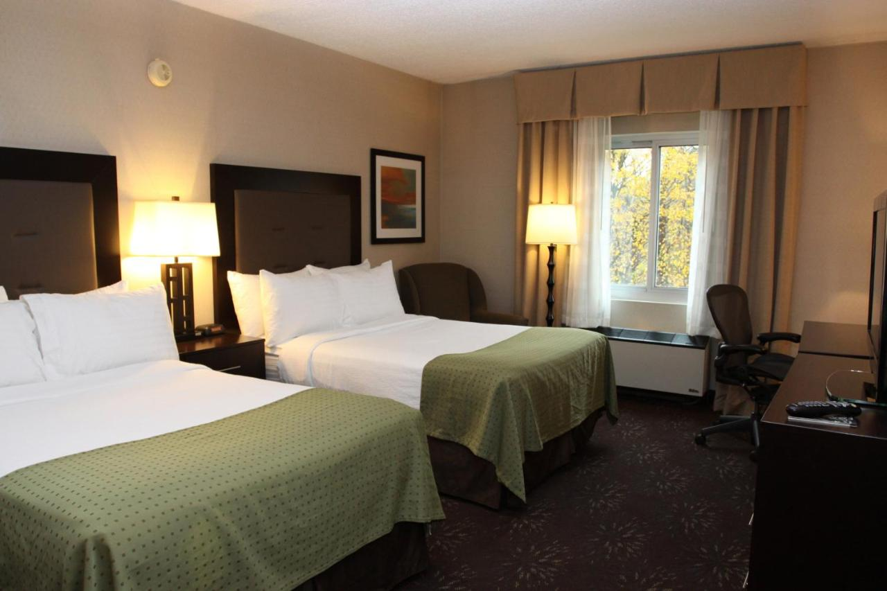 Double Queen Room